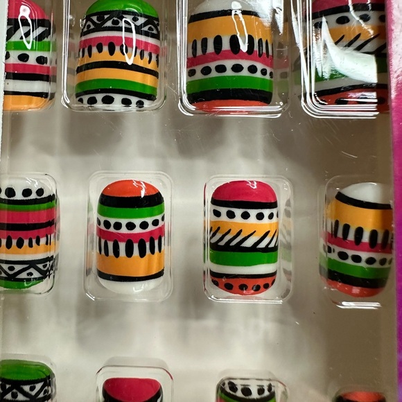 🩷5/$10 Fashion Nails - Multicolor - Picture 3 of 5